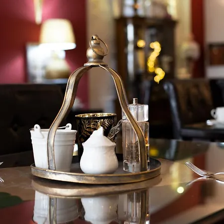 Zum Vetter Πανσιόν 3*