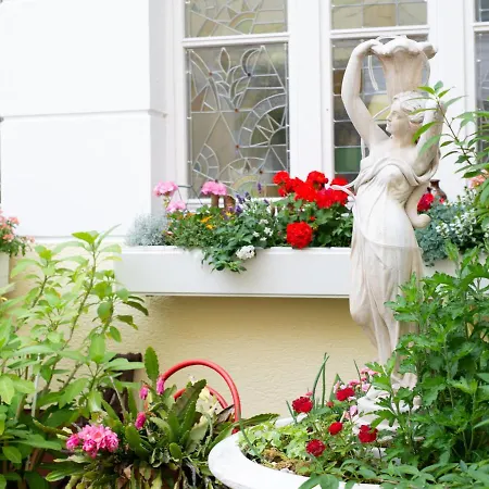 Zum Vetter Πανσιόν