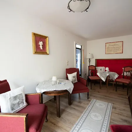 Πανσιόν Zum Vetter